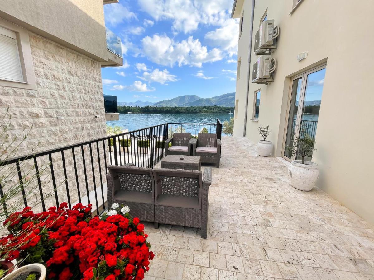 Apartments Maestral Tivat Exterior photo