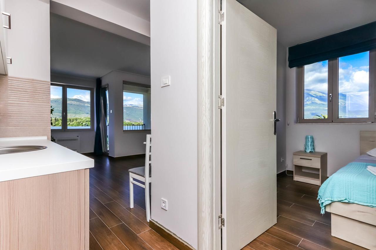 Apartments Maestral Tivat Exterior photo