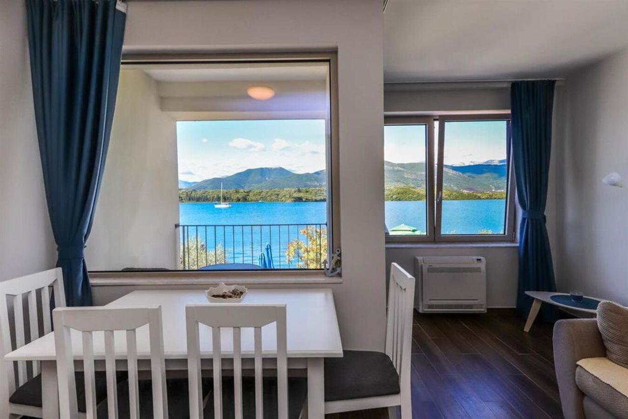 Apartments Maestral Tivat Exterior photo